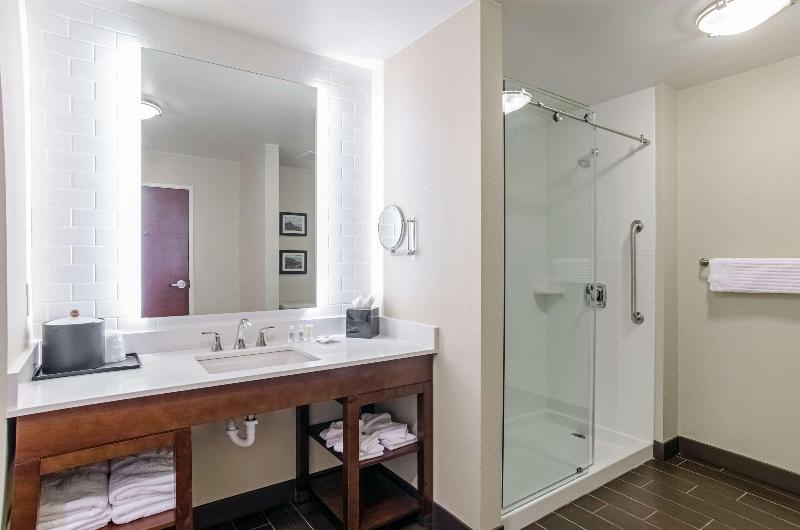 스위트, Comfort Suites Loveland
