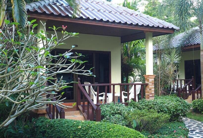 بانگلوی سوپریور, Koh Chang Bailan Beach Resort