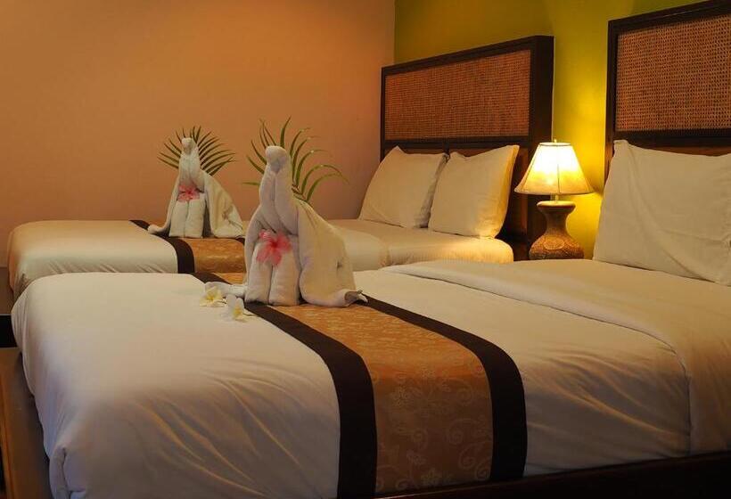 بنگله خانوادگی, Koh Chang Bailan Beach Resort