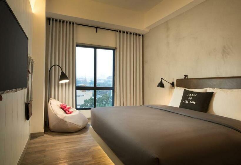 Номер Стандартный Кровать Куин, Moxy Bandung