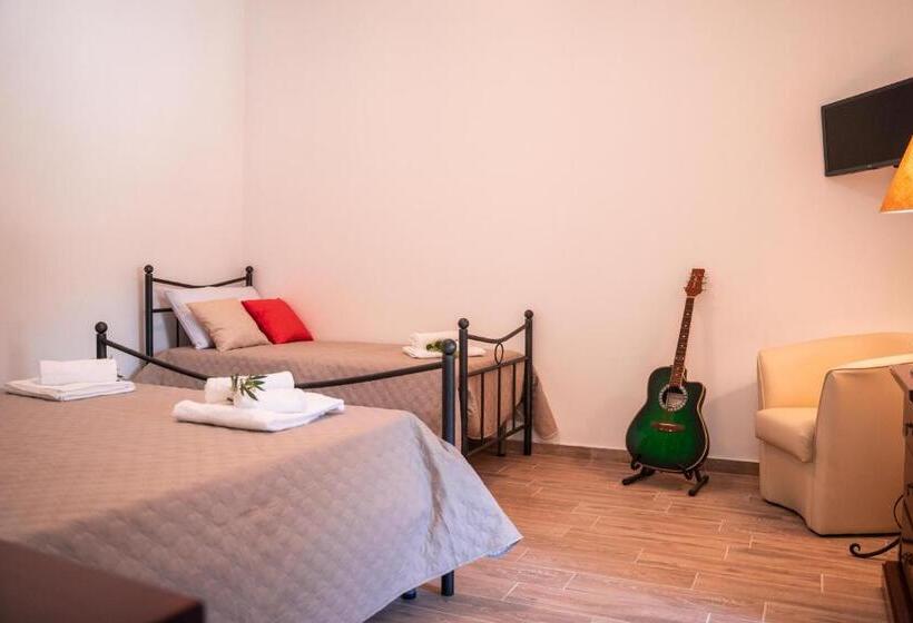 Номер Стандарт Трехместный, Il Madrigale   Agriturismo B&b