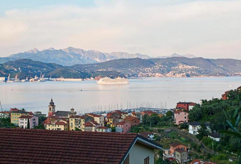 海景标准间带阳台, La Terrazza Con L Ulivo   Guesthouse Con Terrazza E Vista Sul Golfo Dei Poeti