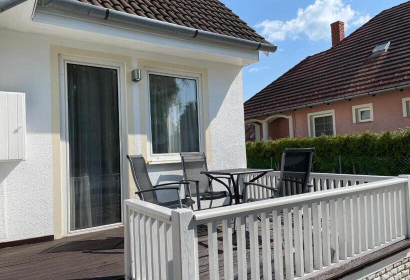 Quarto Familiar, Médea Apartman