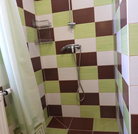 Quarto Familiar, Médea Apartman