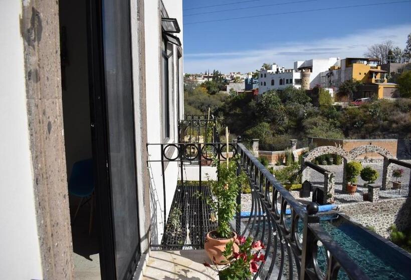 Quarto Estandar com Sacada, Itzae Antigua San Miguel De Allende Dog Friendly