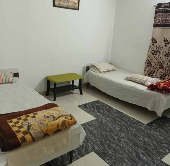 经济房, Suryalaxmi Guest House