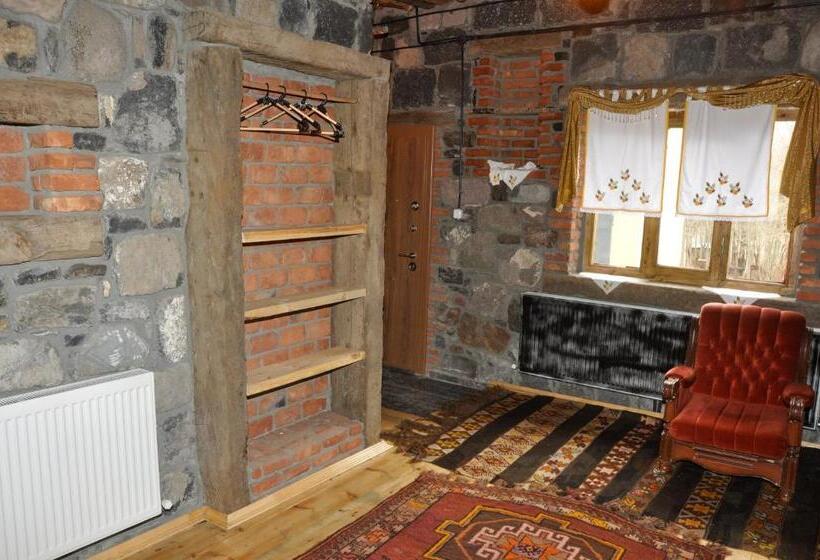 Четырехместный Номер Стандарт, Doğunun Taş Evleri