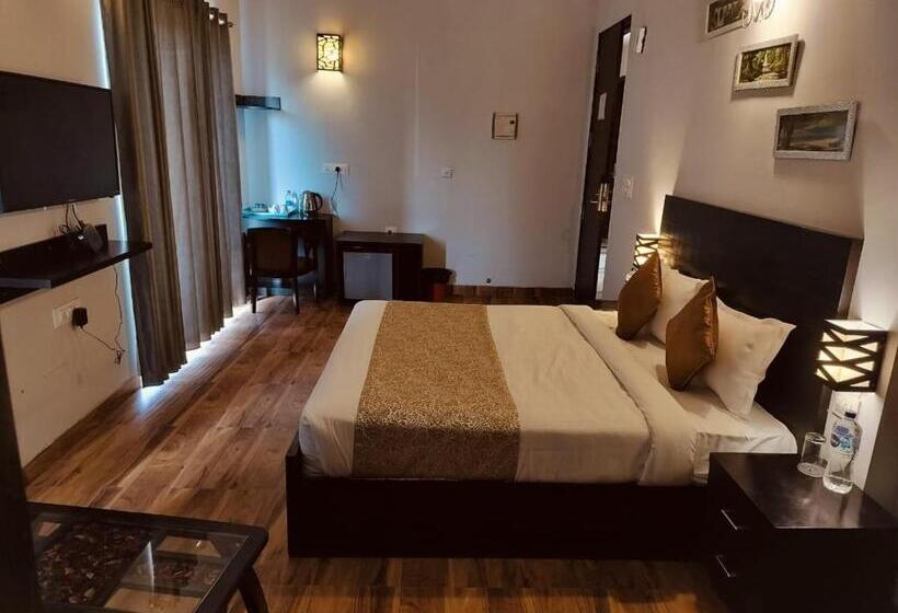 סטודיו סטנדרט עם מרפסת, Shivay Adventure  Vrindavan