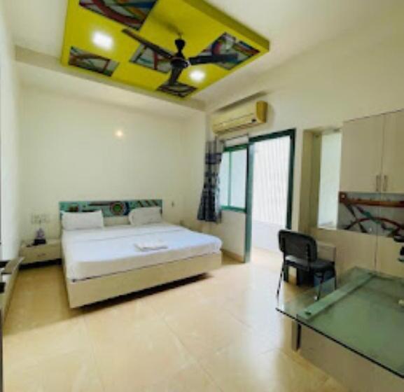 Номер Deluxe, Holiday Pride Aurangabad