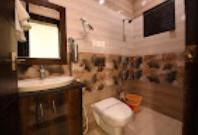 Номер Стандарт, Madhav Muskan Residency , Mathura