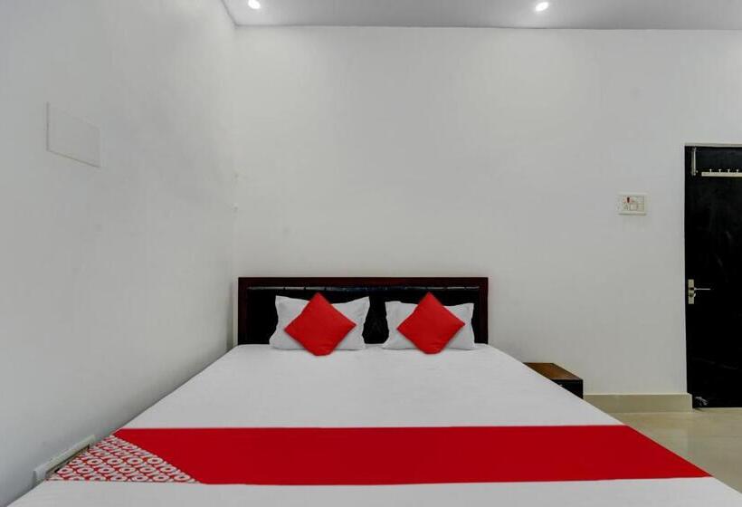 三人经典房间, Oyo Flagship Dev Laxmi Palace Hotel & Banquet