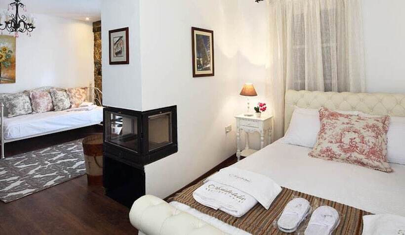 سوییت لوکس, Aristotelio Boutique