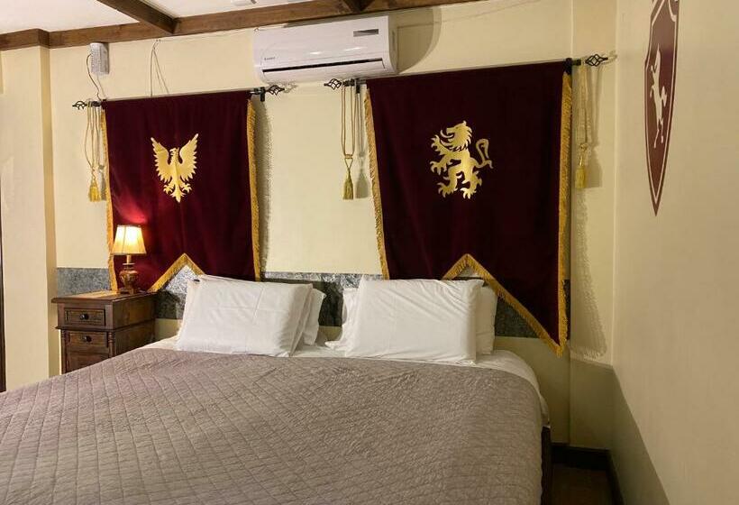 Номер Стандарт, Castillo Medieval