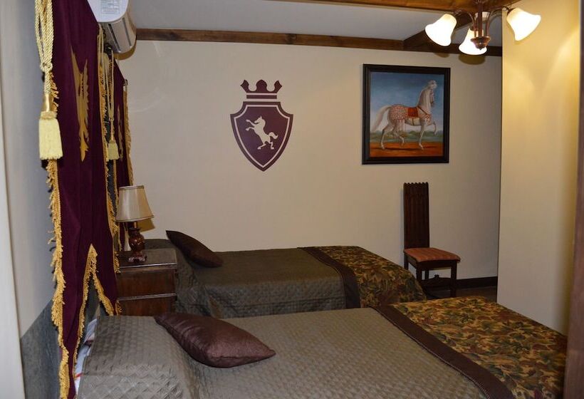 Номер Стандарт, Castillo Medieval