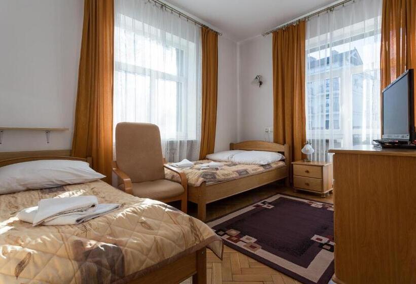 Номер Стандарт Трехместный, Pensjonat Adria
