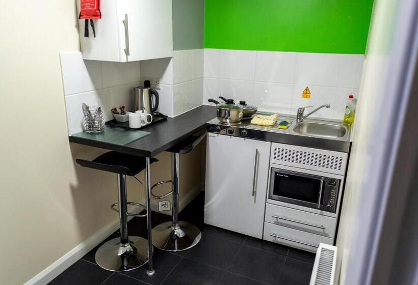 Люкс Superior, Lymedale Suites Studios & Aparthotel In Newcastle Under Lyme & Stoke
