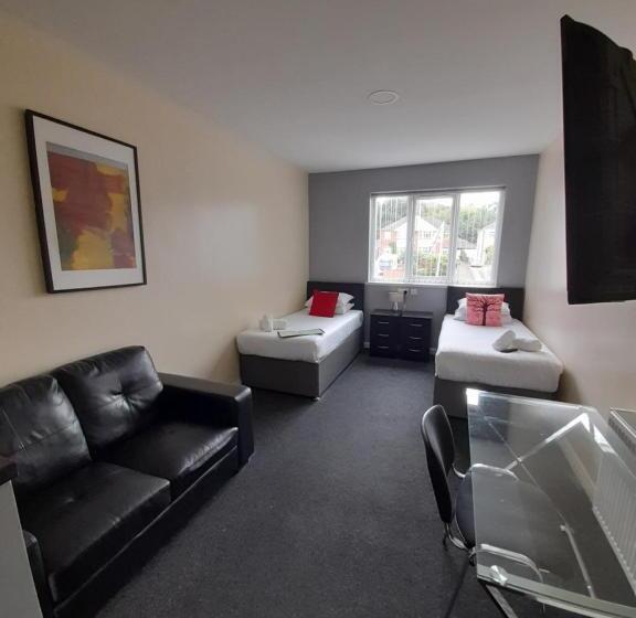 Номер Стандарт, Lymedale Suites Studios & Aparthotel In Newcastle Under Lyme & Stoke