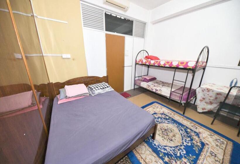 Президентский Люкс, Oyo 90915 Ilham Villa