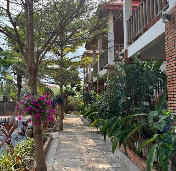 اتاق لوکس خانوادگی, Villa Pich Boutique With Fast Wifi   Guesthouse & Free Gym Access