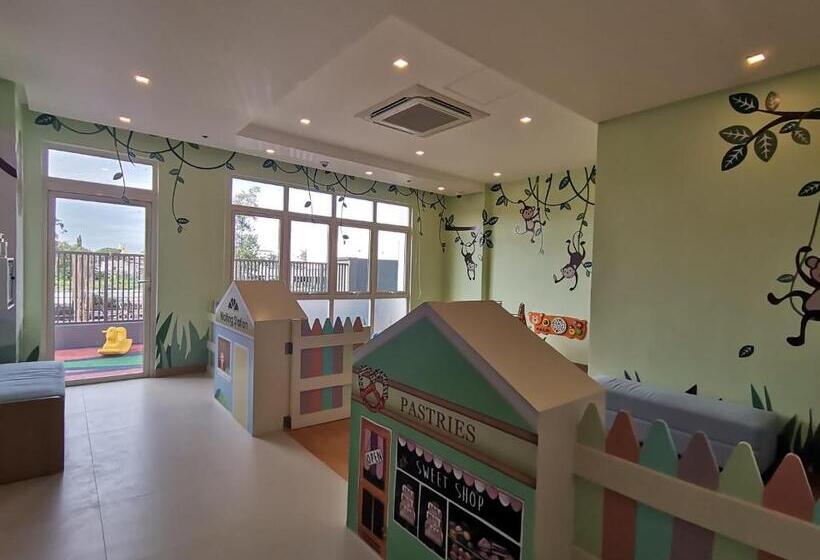 디럭스 스튜디오, Condo Home With Fast Wifi In Bacolod City