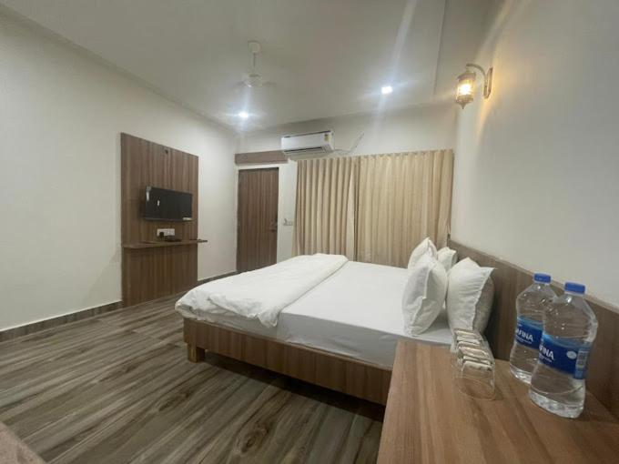 Номер Superior Кровать Кинг, Gir Night Resort