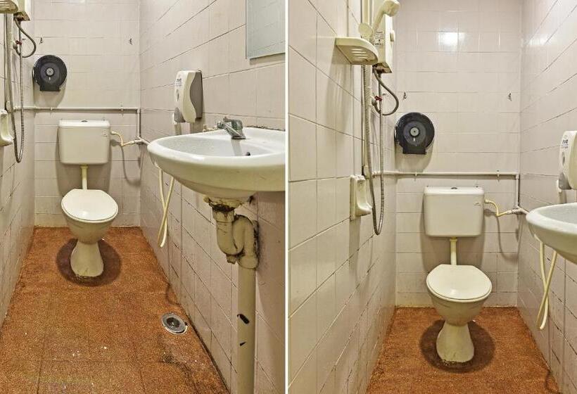 Номер Deluxe Одноместный, Oyo 90806 Rumah Tumpangan Laut Selatan