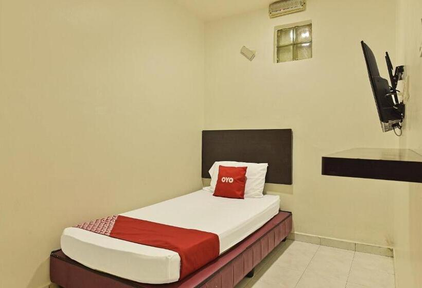 Номер Deluxe Одноместный, Oyo 90806 Rumah Tumpangan Laut Selatan