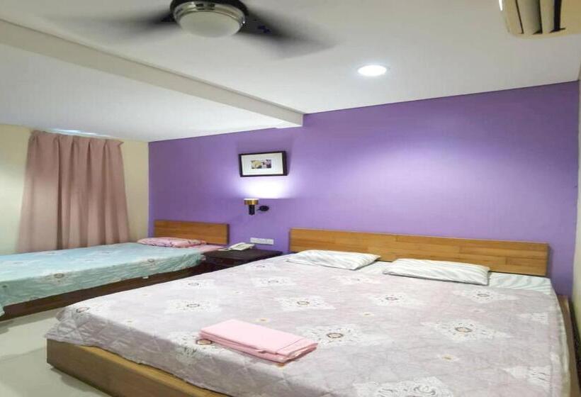 اتاق لوکس سه تخته, Oyo 90883 Pavilion Inn