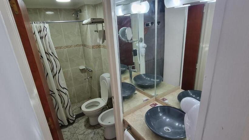 四人标准间, Samarán Suites
