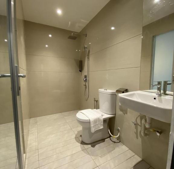 اتاق استاندارد سه نفره, T Hotel Jalan Sultanah