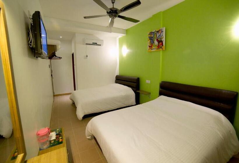 Семейный Номер Superior, Golden Gate Hotel Kemaman