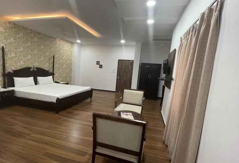 Трехместный Номер Классика, Oyo Golden Tiger Resort