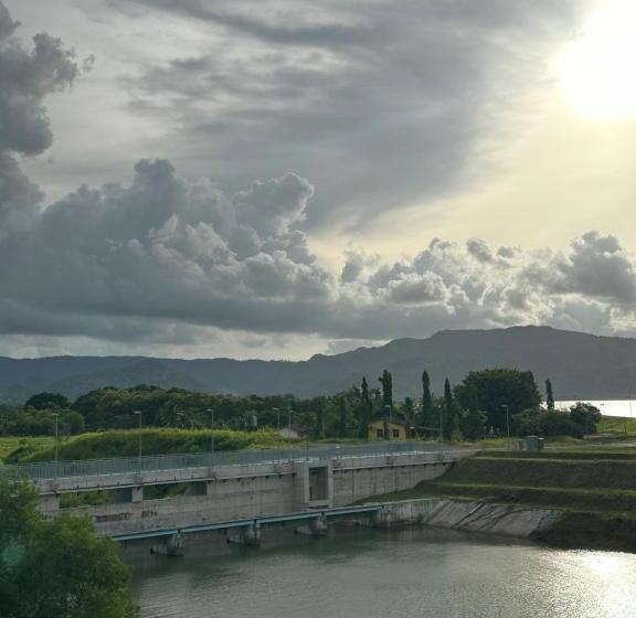 Номер Deluxe, Terinai Tasoh Lake View Resort