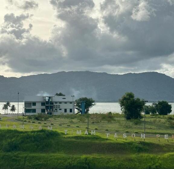 Четырехместный Номер Стандарт, Terinai Tasoh Lake View Resort