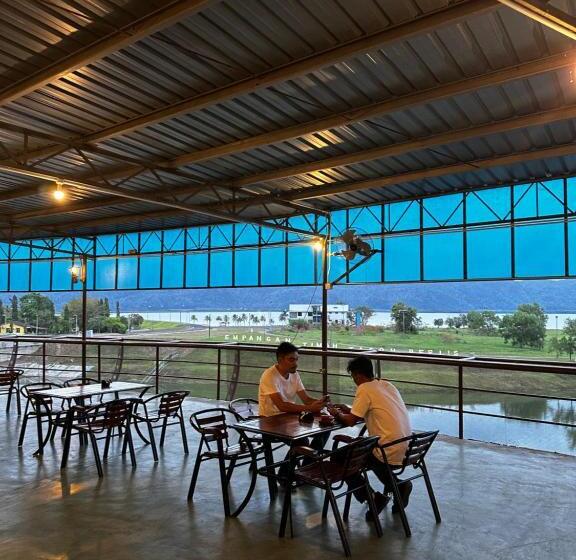 Четырехместный Номер Стандарт, Terinai Tasoh Lake View Resort