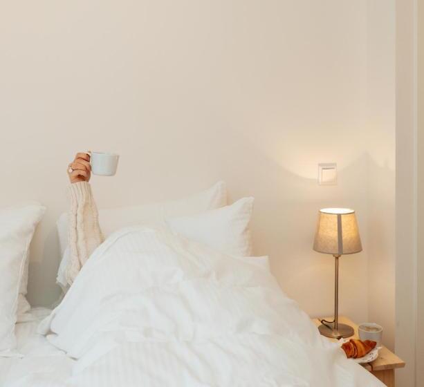 Апартаменты Deluxe 1 Спальня, Urban Suites