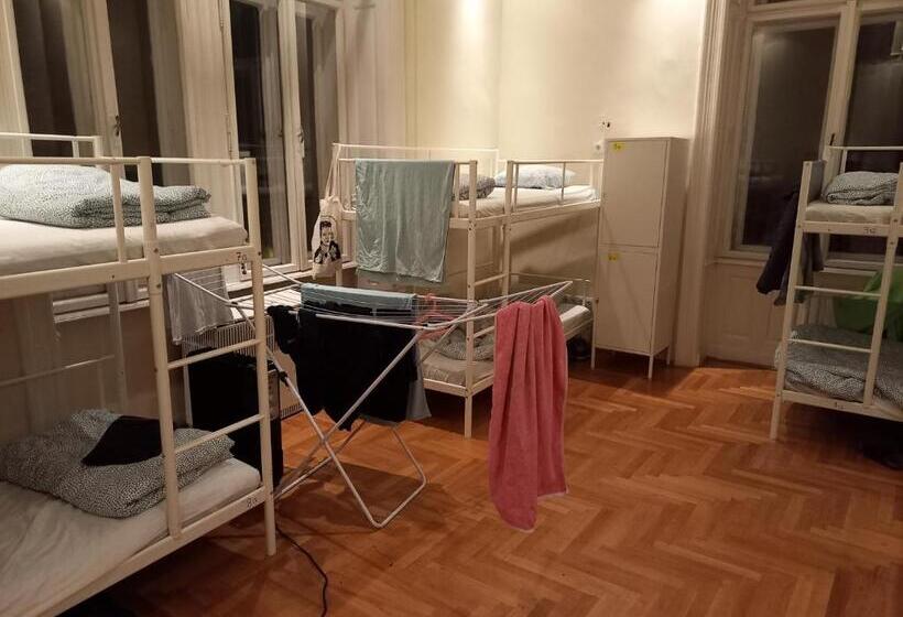 スタンダードシングルルーム, Gb Apartments