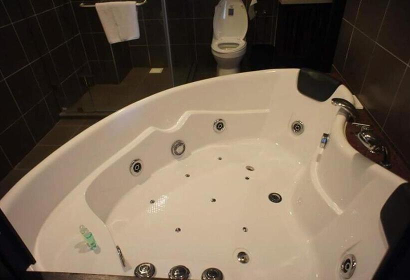 Студия Стандарт, Qastury Gold Coast Morib Resort