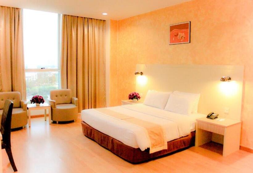 Номер Deluxe Кровать Кинг, Tower Regency Hotel & Apartments