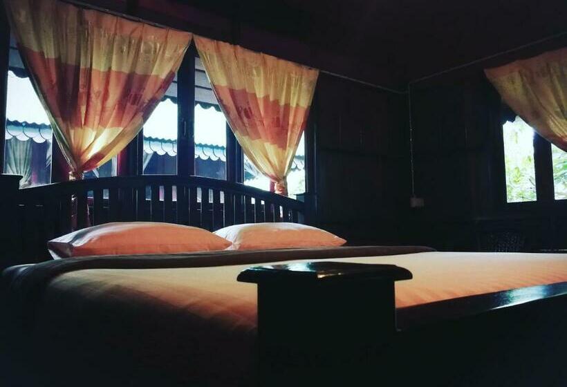 スタンダードバンガロー, Baan Kong Homestay