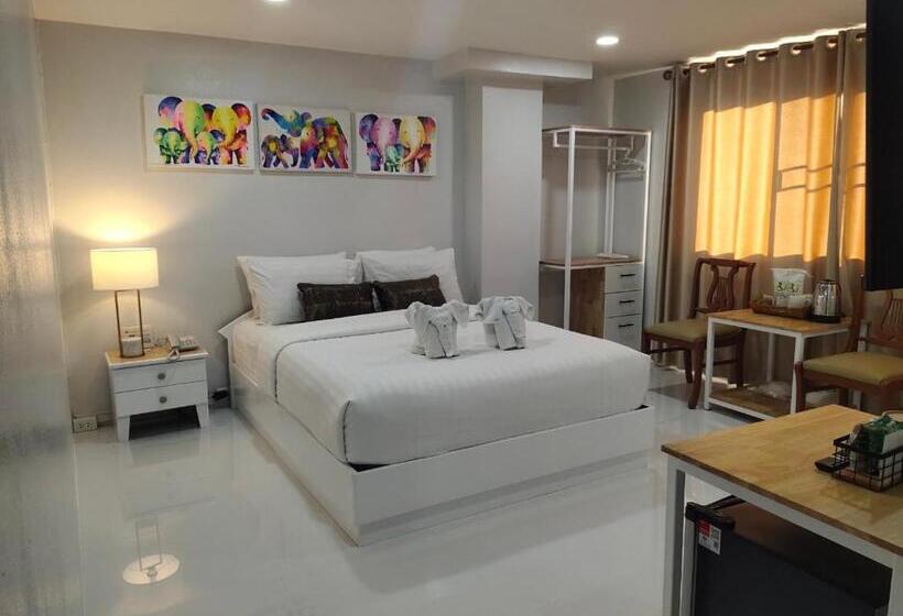 디럭스 룸, Regent Lodge Lampang