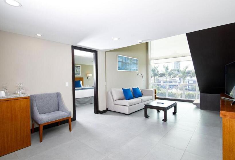 패밀리 스위트, Wyndham Manta Sail Plaza Hotel And Convention Center