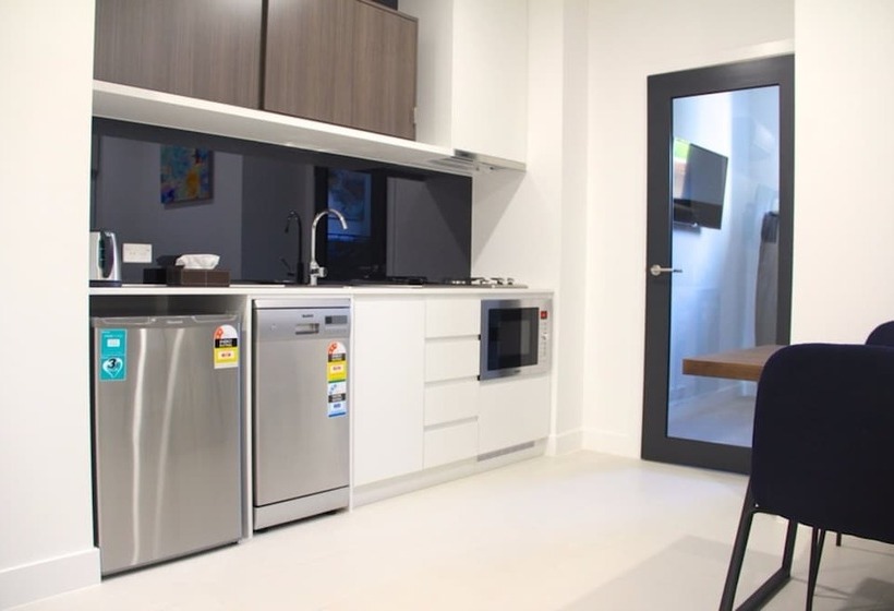 디럭스 스위트, Whitehorse Apartment