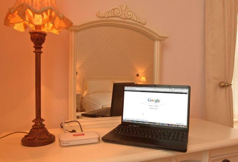 스탠다드 룸 공동 욕실, Corrib House Guest Accommodation