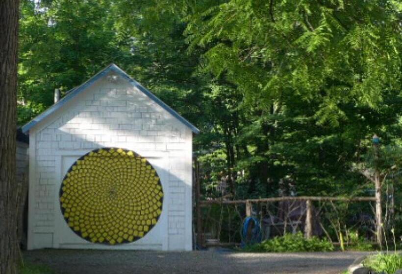 Студио Стандарт Вид на Сад, Morning Glory B&b