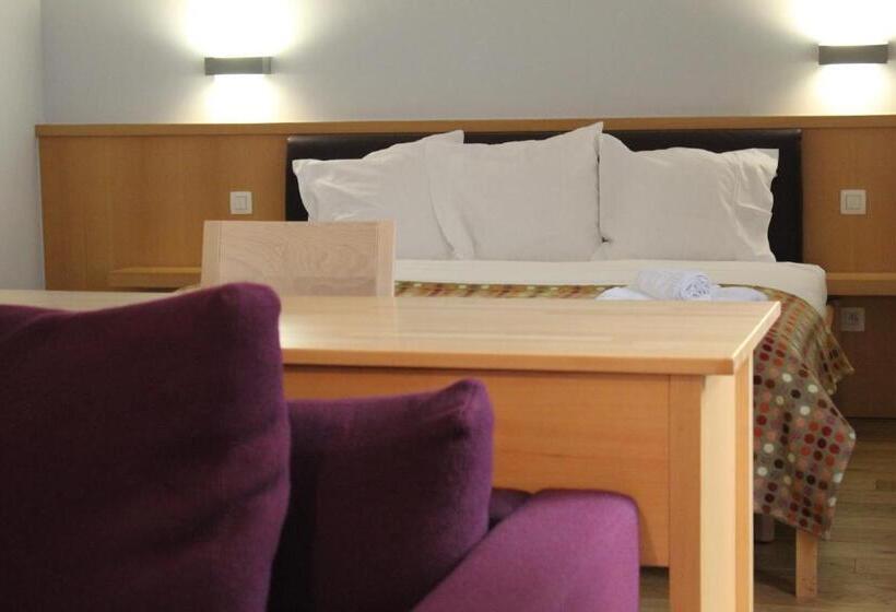 Номер Superior, Irish College Leuven