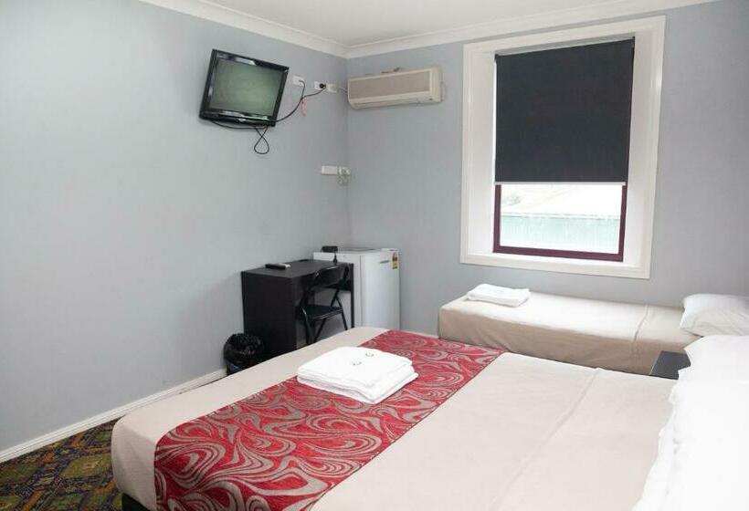 Номер Стандарт, Royal Hotel Singleton