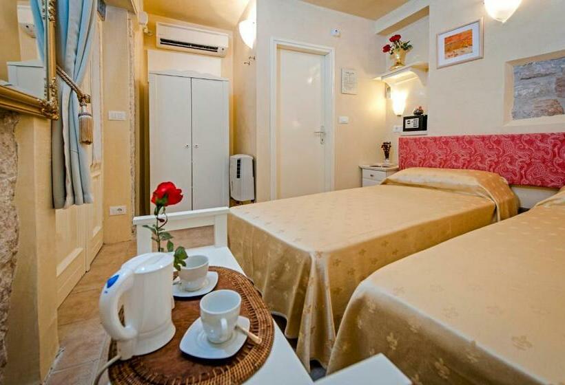 스탠다드 룸, Guest House Sotto I Volti Centro Storico