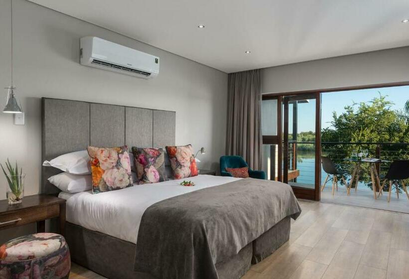 Номер Deluxe, River Place Manor