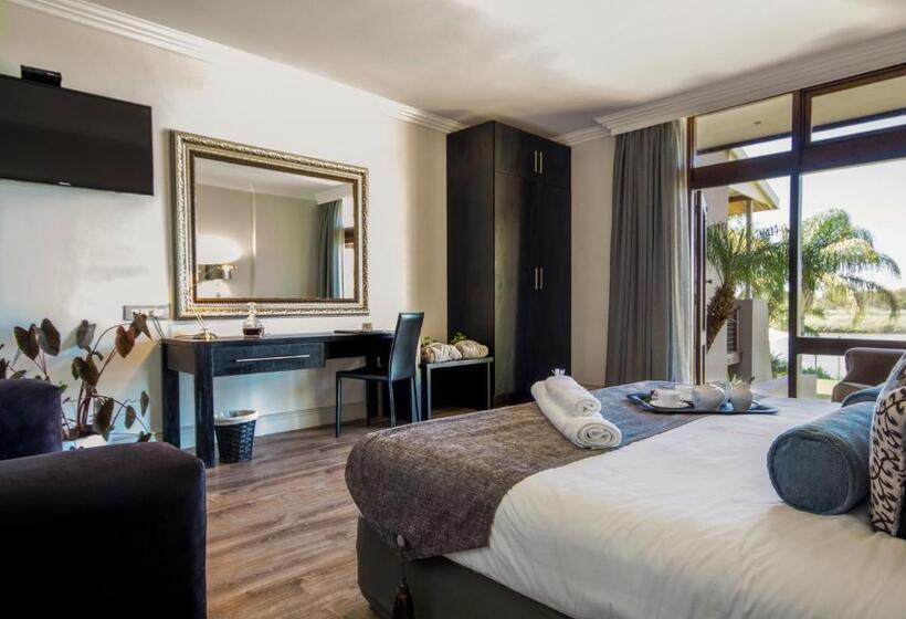 Номер Superior, River Place Manor